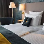 Boutique Centre Отель 4*