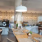Отель Boutique Centre 4*