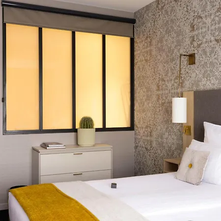 Boutique Centre Hotel