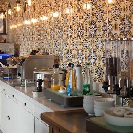 Boutique Centre Hotel