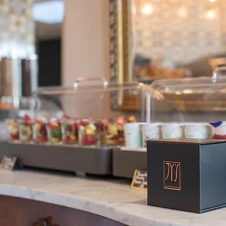 James Boutique Hotel Colmar Centre Hotel 4*