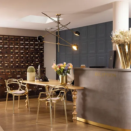 Boutique Centre Hotel