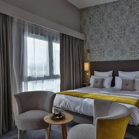Boutique Centre Hotel